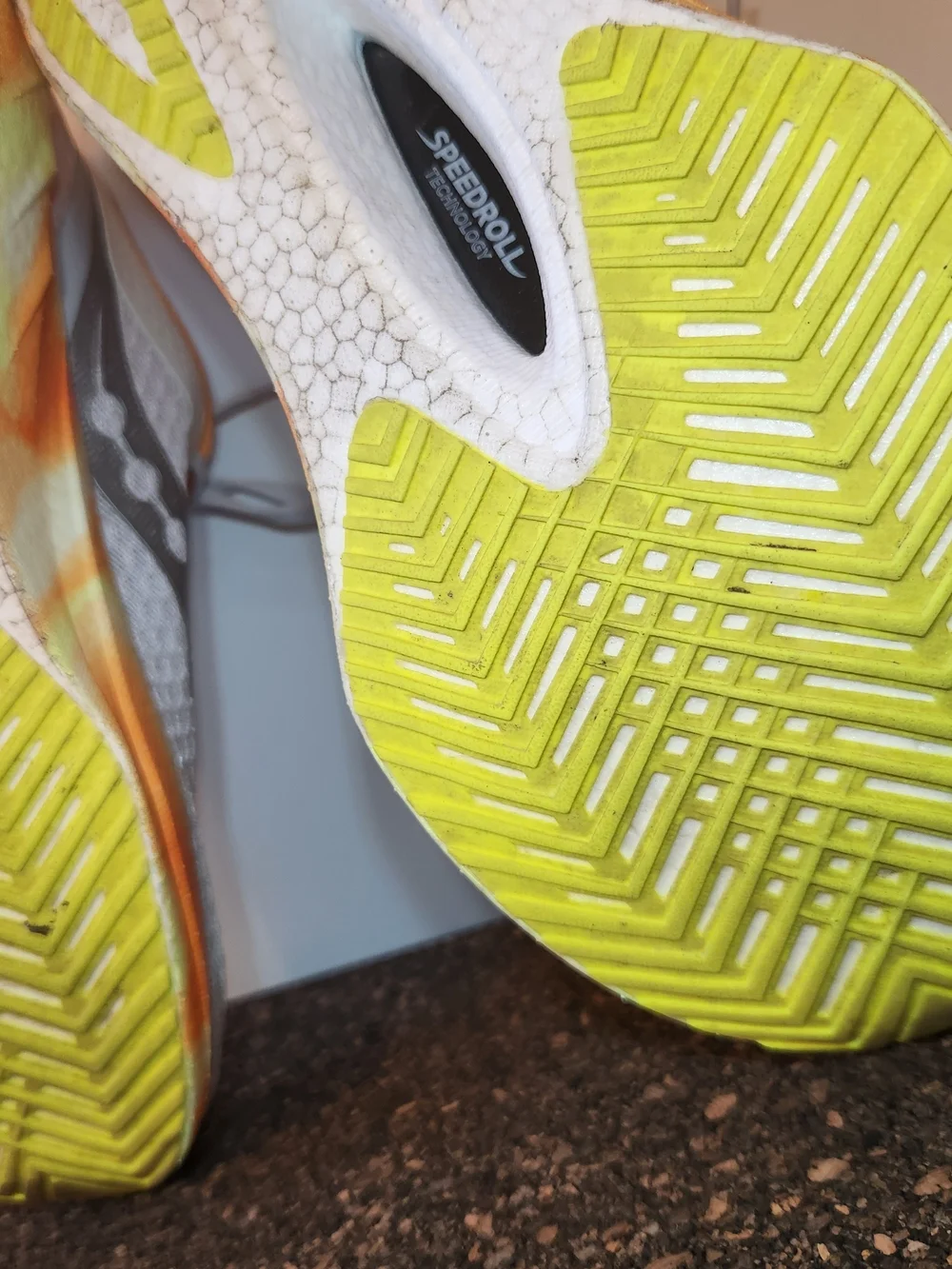Saucony Endorphin Pro 4 Running Shoes Womens Size 9
